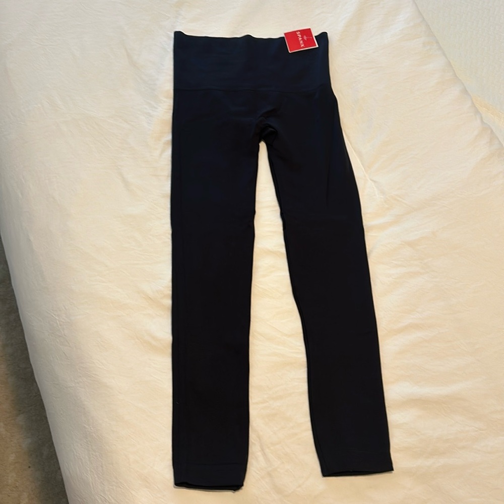 NWT SPANX Look At Me Now Leggings